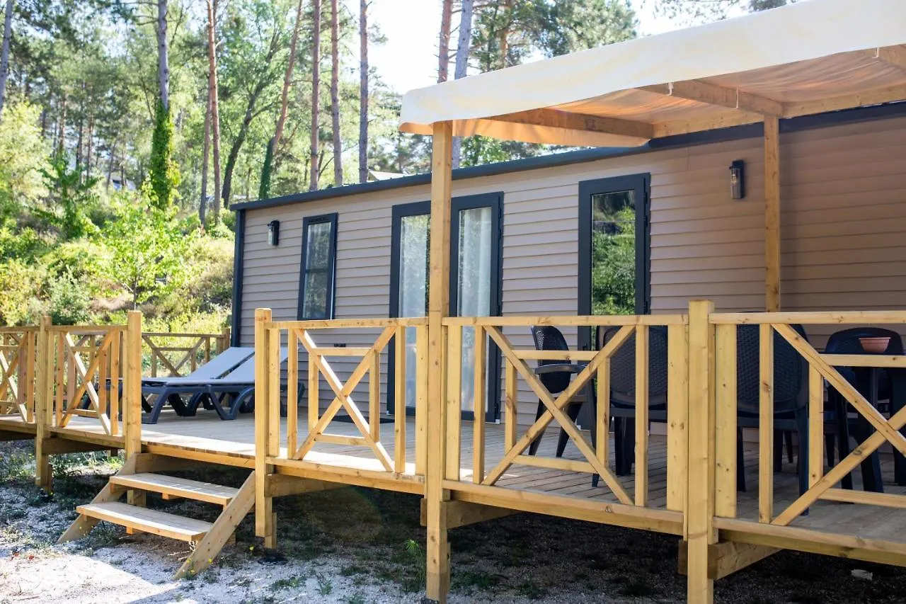 **** Kemping Camping Rcn Les Collines De Castellane Francja