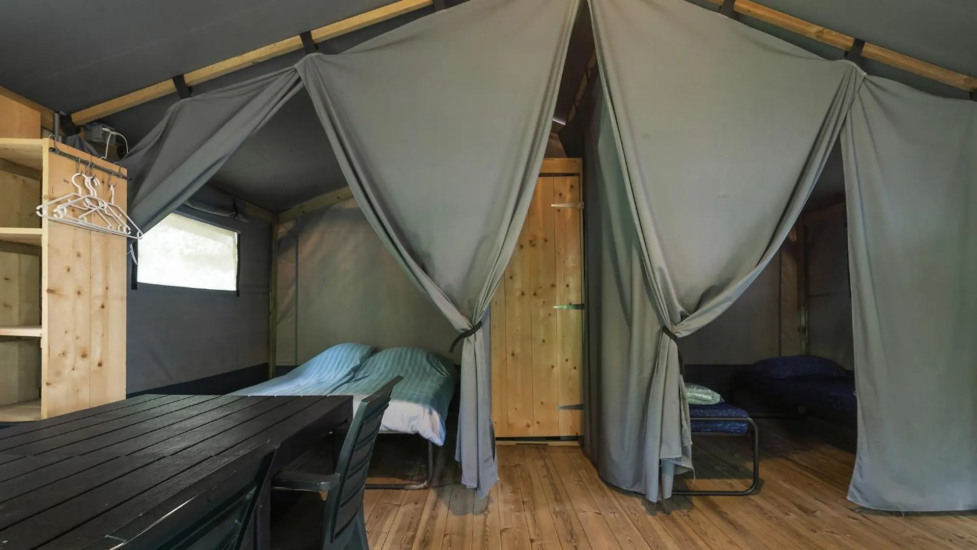 Camping Rcn Les Collines De Castellane 4*,