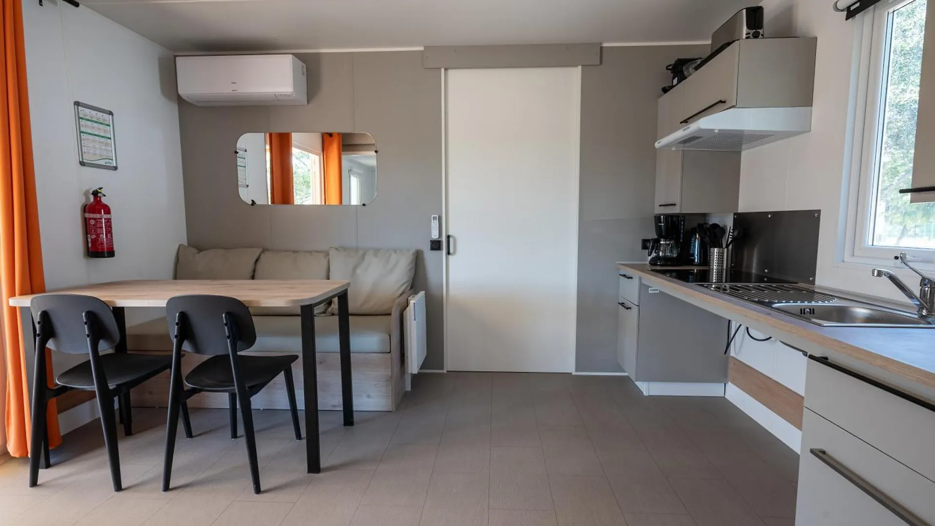 Camping Rcn Les Collines De Castellane Kemping