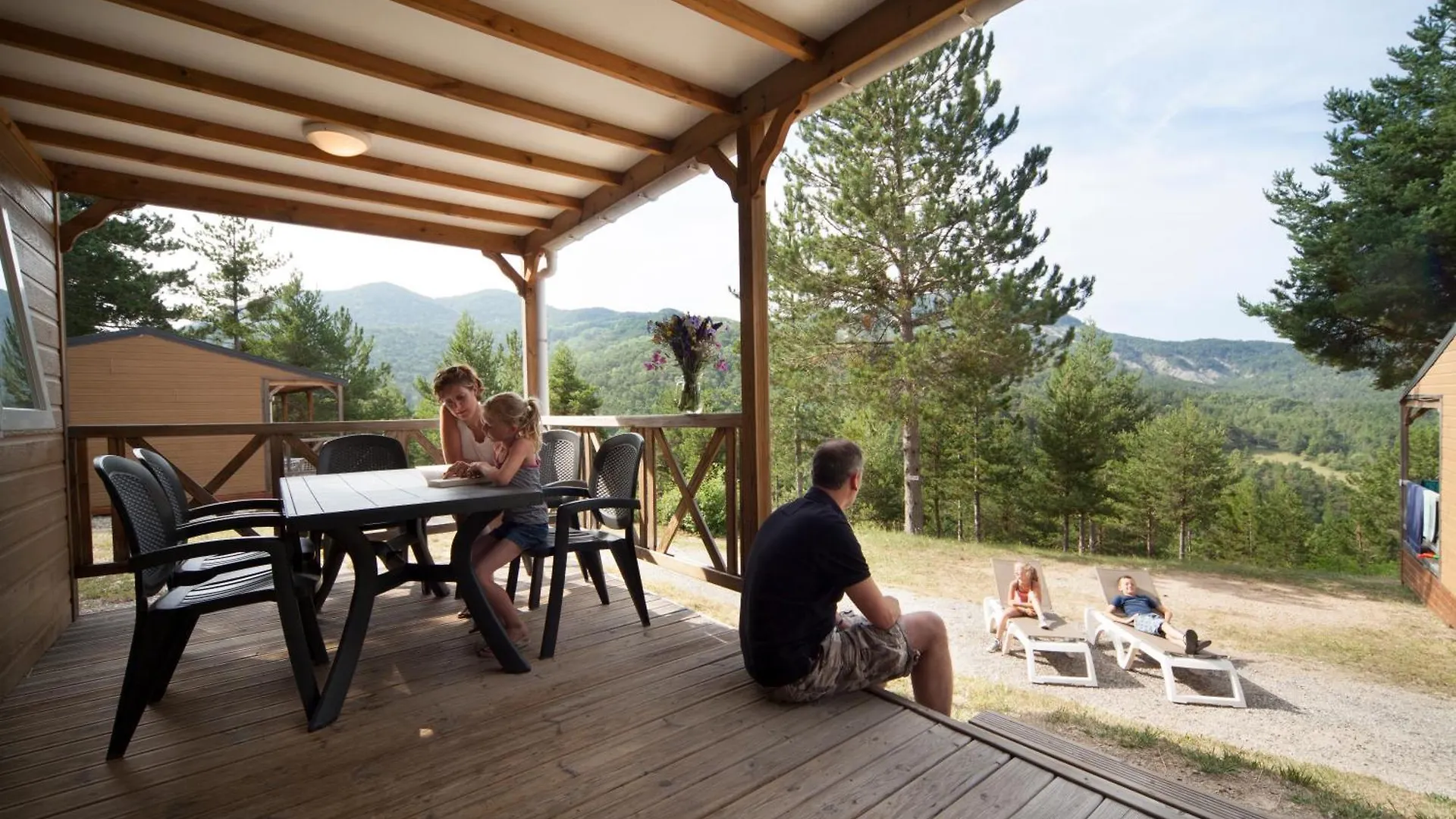 Camping Rcn Les Collines De Castellane Francja