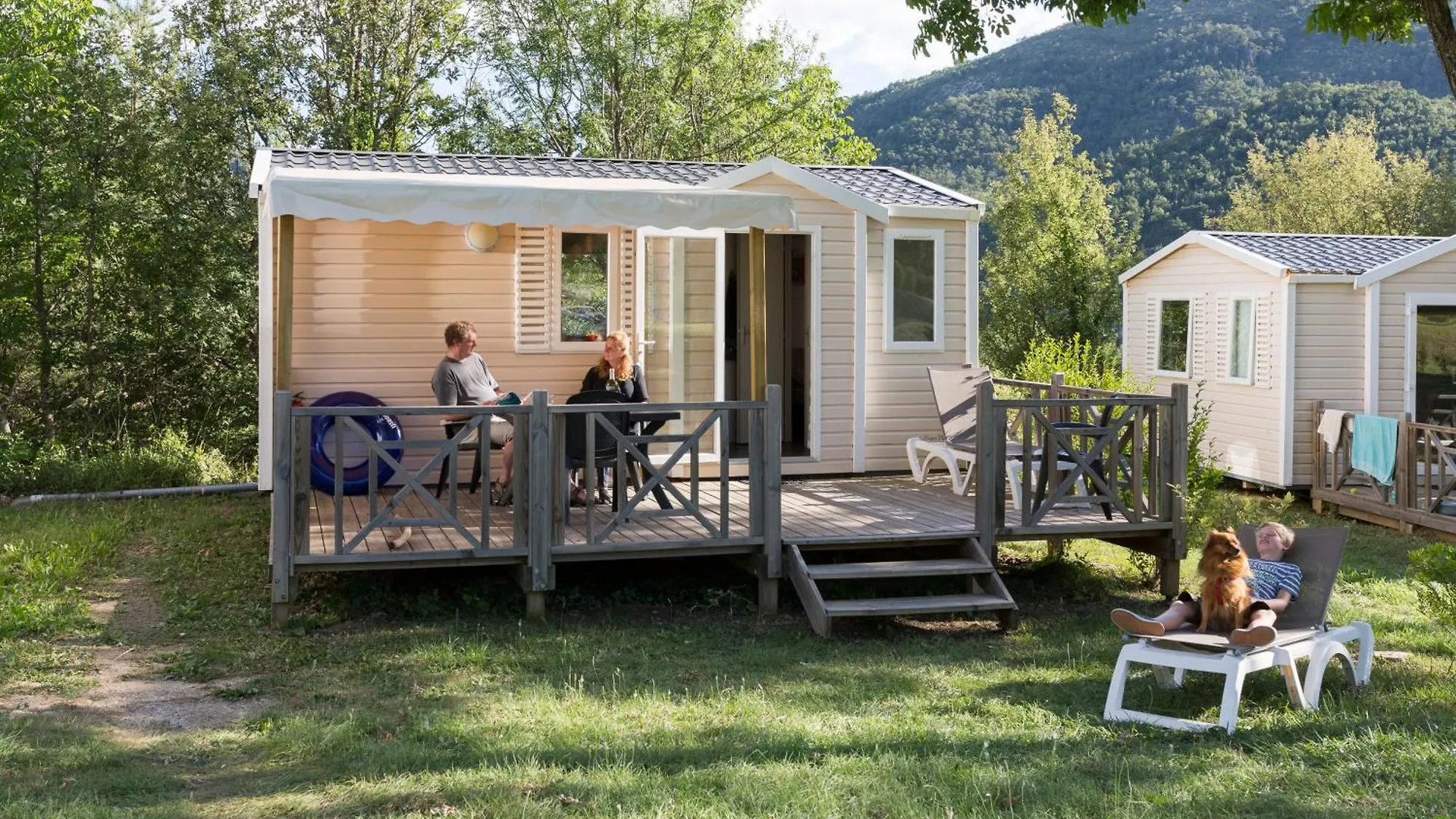 ****  Camping Rcn Les Collines De Castellane Frankrijk